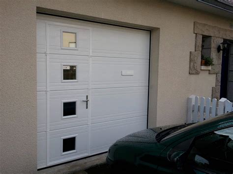 Les hublots disponibles avec les portes de garage  